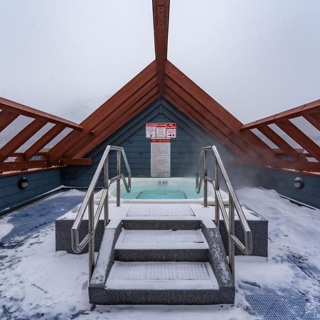 Fenwick Vacation Rental Open Hot Tub Glorious Mountain 2 Bedroom Canmore Zewnętrze zdjęcie