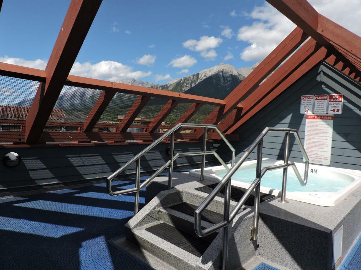 Fenwick Vacation Rental Open Hot Tub Glorious Mountain 2 Bedroom Canmore Zewnętrze zdjęcie